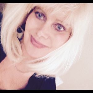 Meet your Posher, Joni